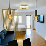 Apartamento Golden Ocean View & Pool
