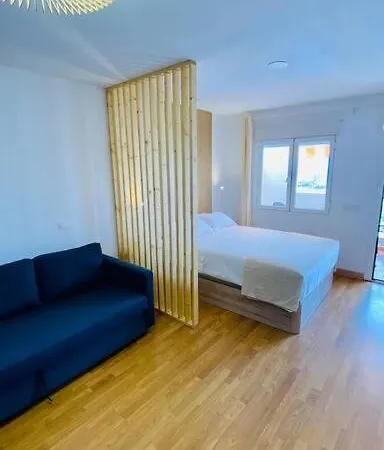 Apartman Golden Ocean View & Pool