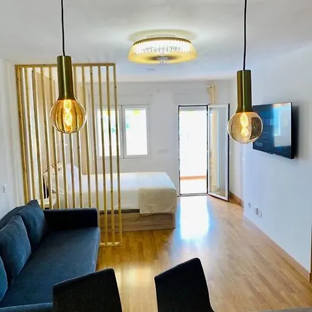 Apartman Golden Ocean View & Pool