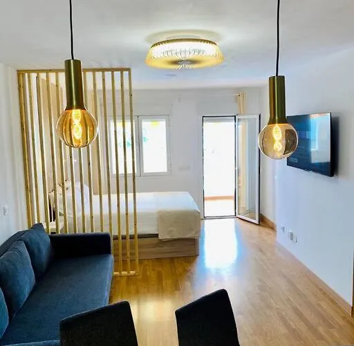 Lägenhet Golden Ocean View & Pool