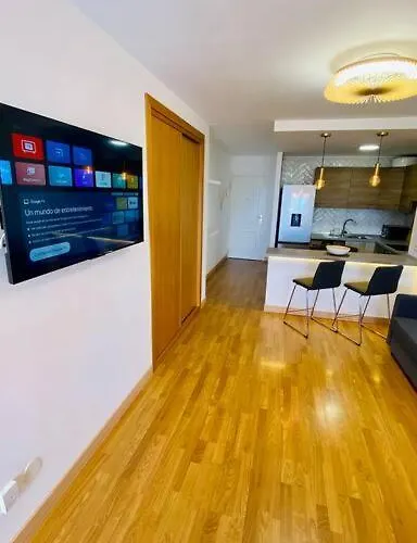 Golden Ocean View & Pool Apartman *