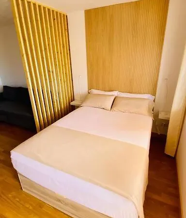 Golden Ocean View & Pool