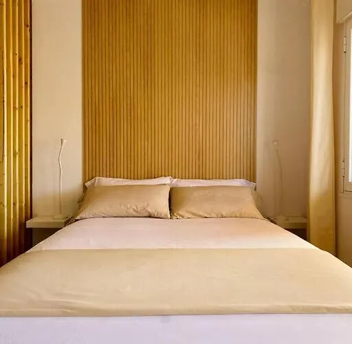 Golden Ocean View&pool Apartment *